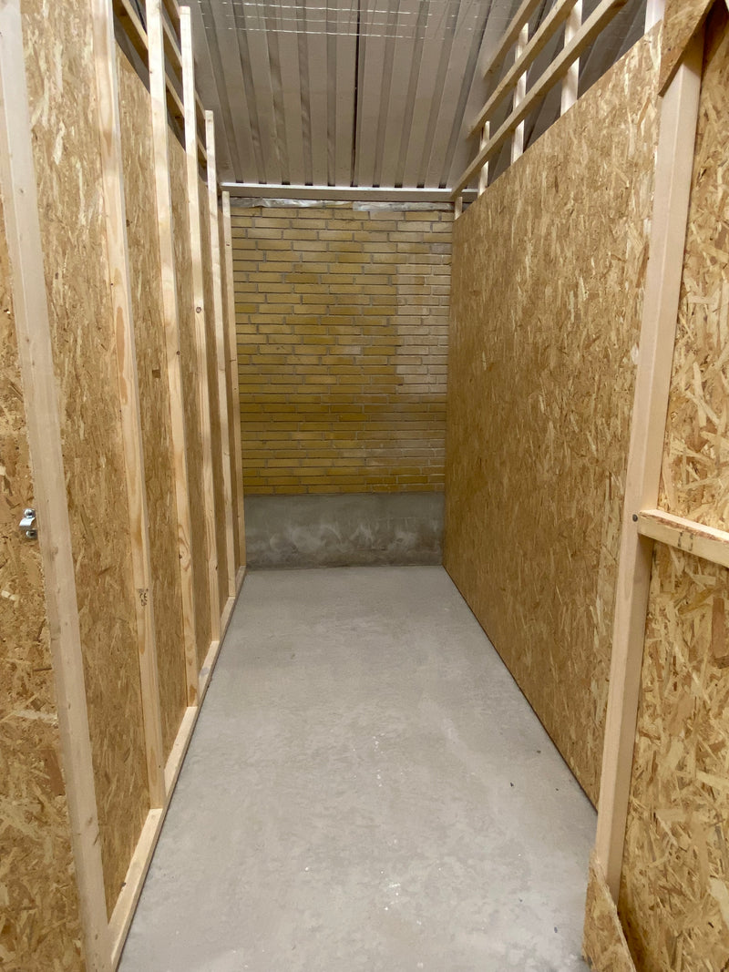 Depot: 5,4 m2 / 16,3 m3
